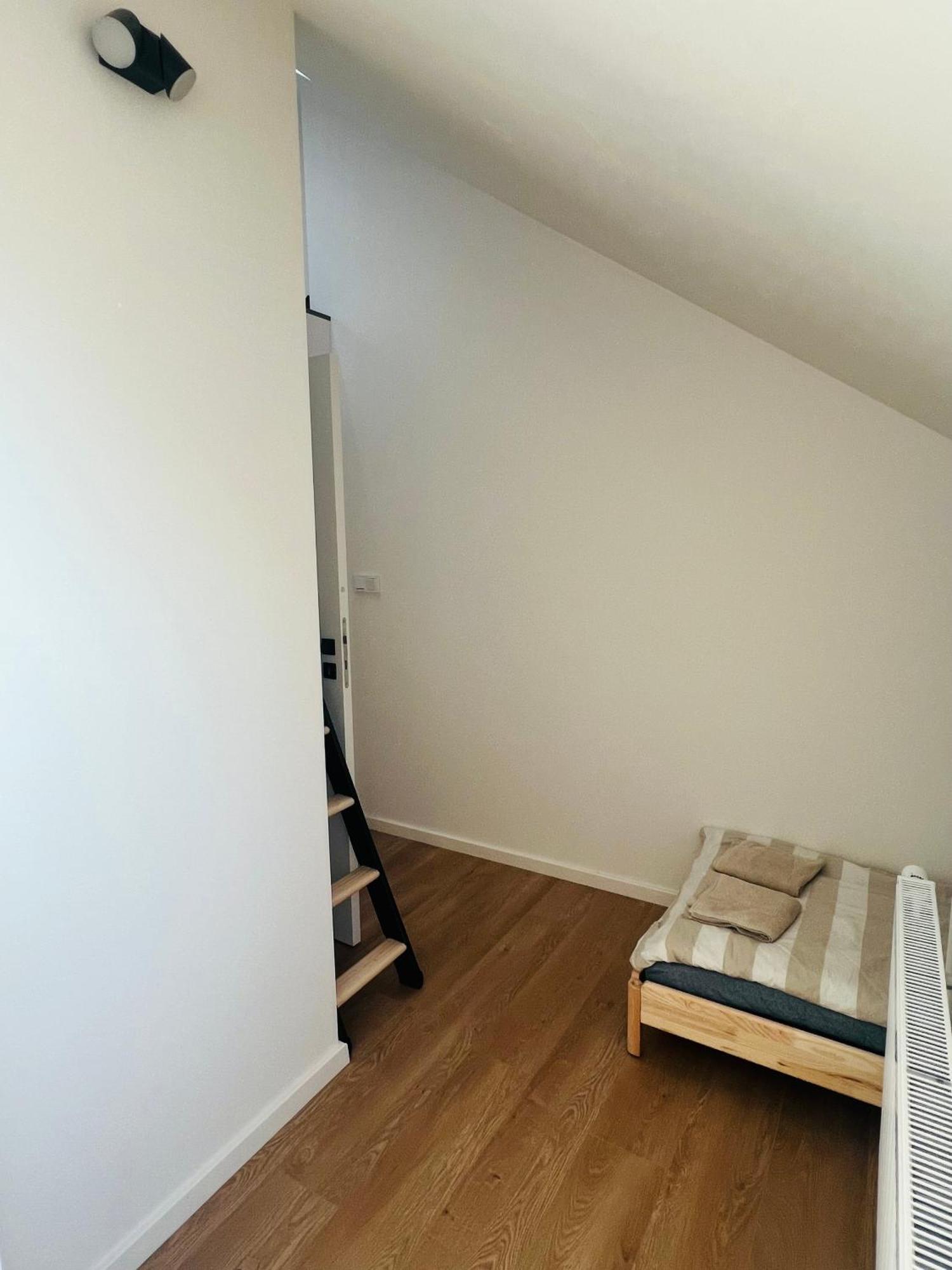 New Sunny Rooftop With A Terrace 10-15 Minutes Drive From Centre * Prague